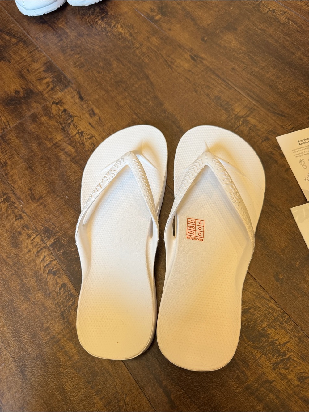 Women's White Comfort Flip Sandals - Lightweight Casual Thongs